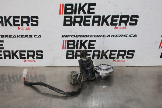 14 HONDA SHADOW 750 VT750C2B IGNITION LOCK KEY SET W/ GAS CAP BB867