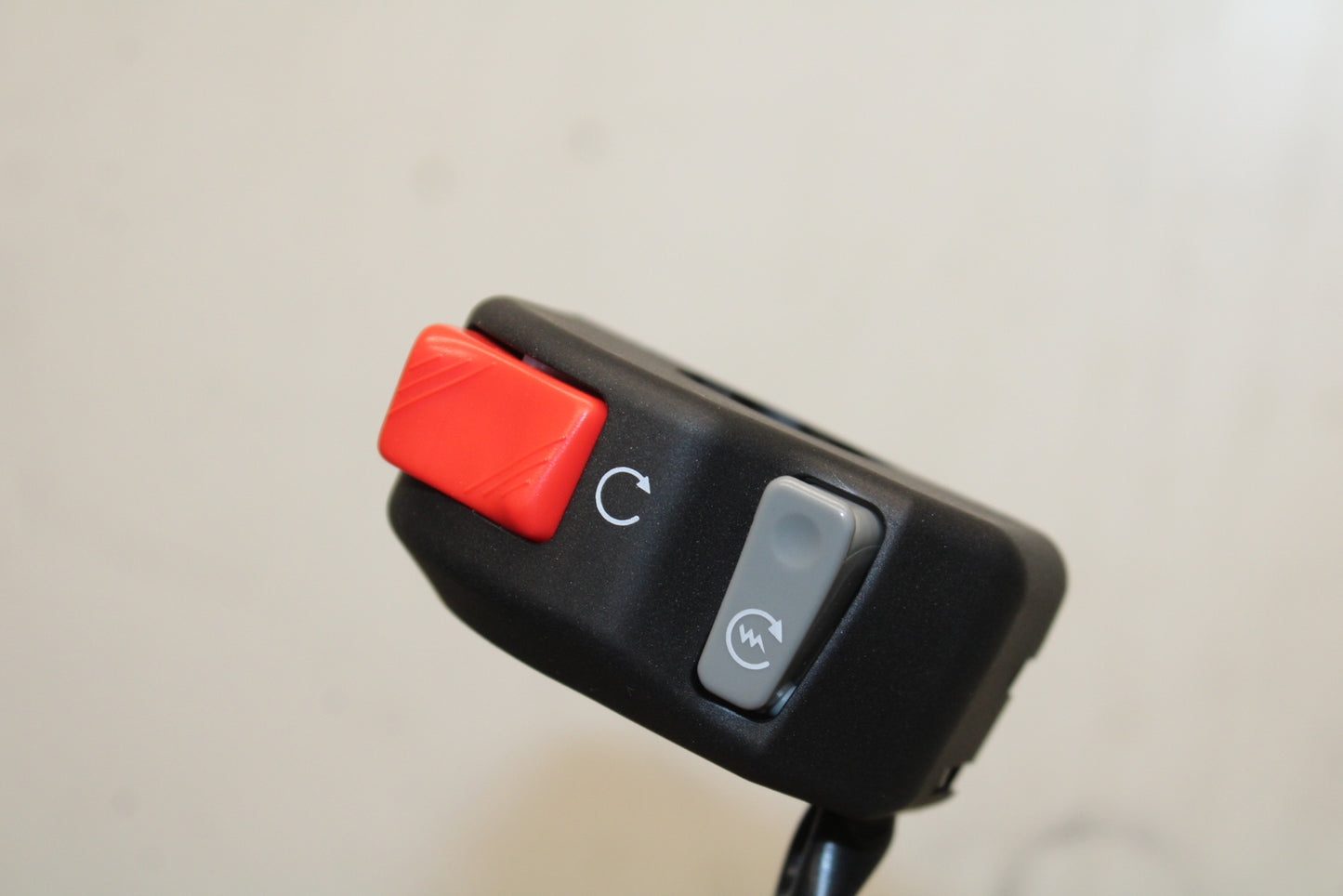 12-25 KAWASAKI NINJA ZX14R NEW!! RIGHT HANDLE KILL OFF START SWITCH BB757