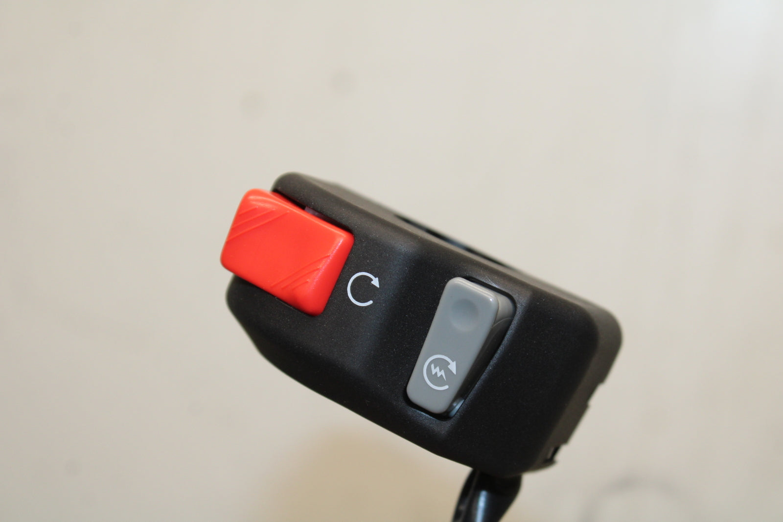 12-25 KAWASAKI NINJA ZX14R NEW!! RIGHT HANDLE KILL OFF START SWITCH BB757