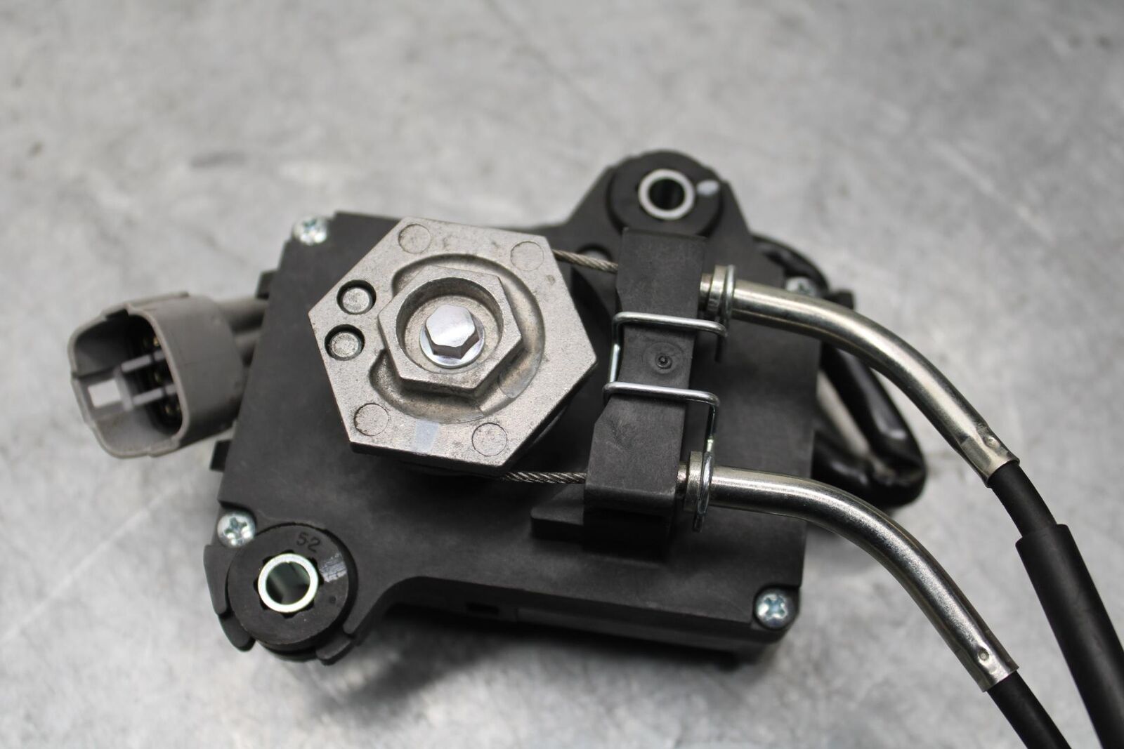 11-23 SUZUKI GSXR 750 EXHAUST VALVE SERVO MOTOR BB55