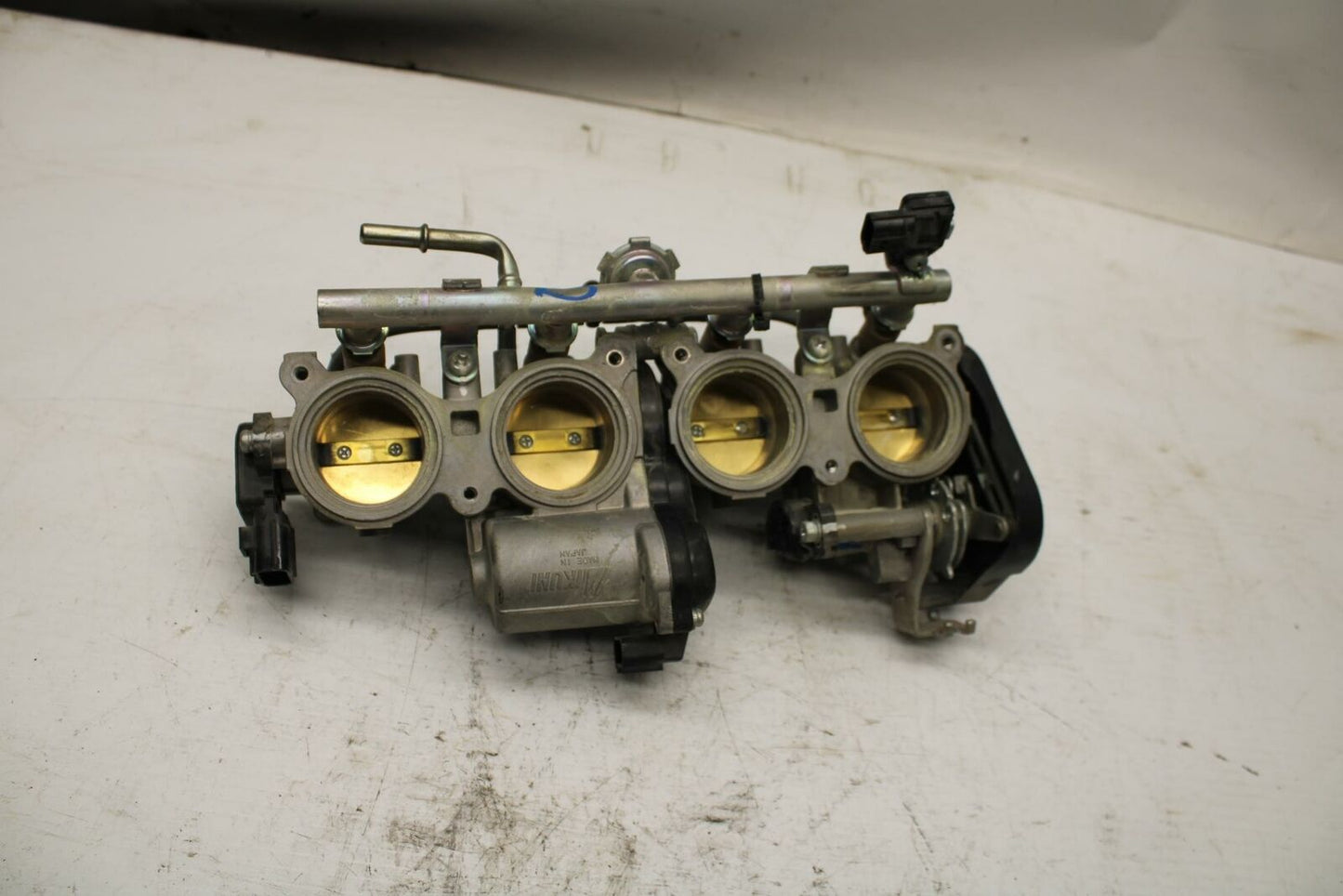 08-17 YAMAHA YZF R6 MAIN FUEL INJECTORS / THROTTLE BODIES BB354