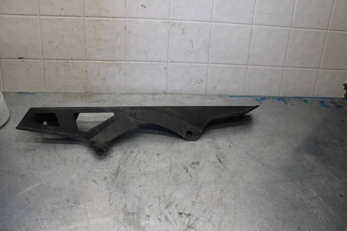 06-07 SUZUKI GSXR750 REAR BACK DRIVE CHAIN GUARD COVER SHIELD BB424
