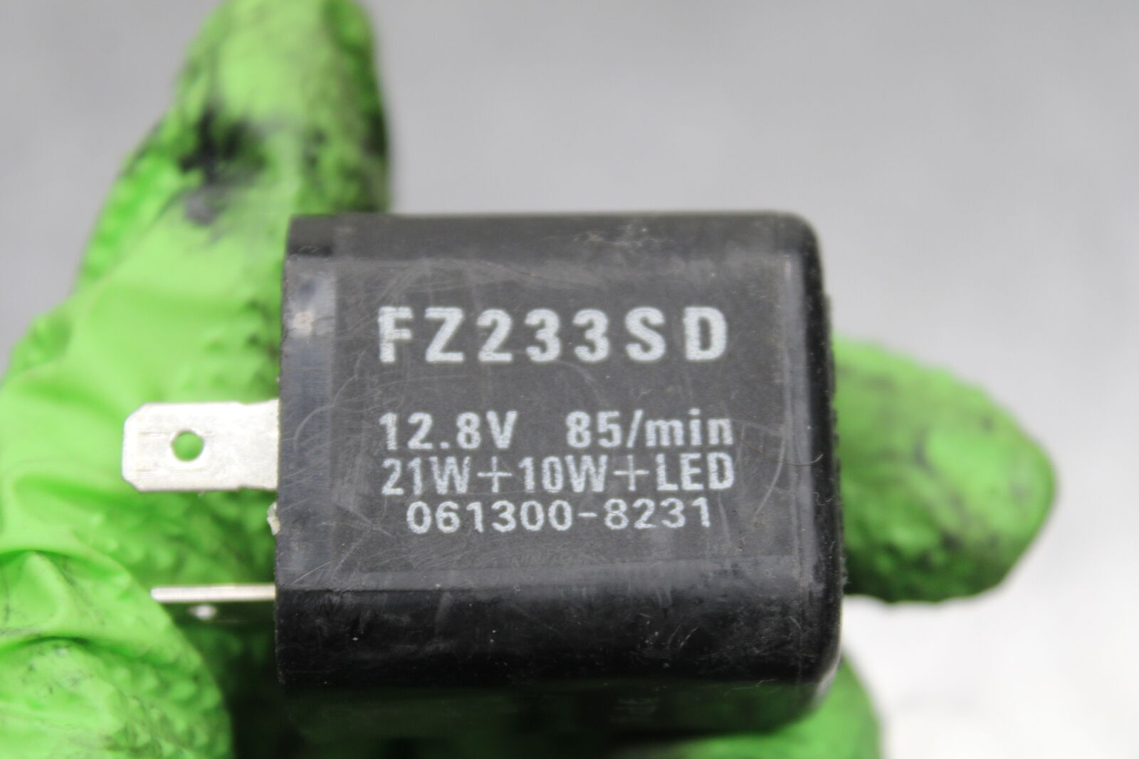 12-13 KAWASAKI Z1000 TURN SIGNAL BLINKER RELAY FLASHER SWITCH BB743