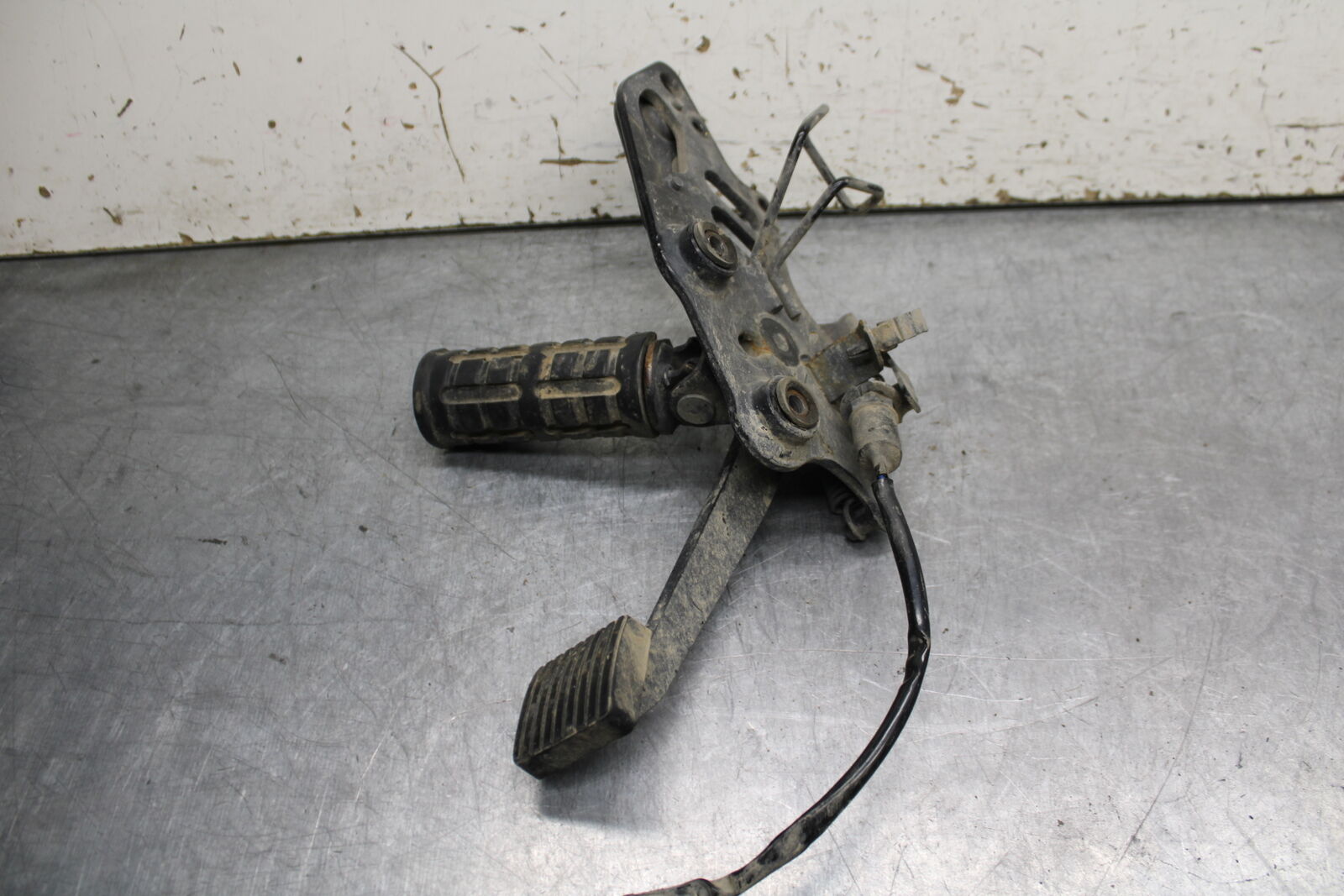 16-17 KAWASAKI VULCAN S 650 EN650 ABS RIGHT FRONT FOOT REST PEG STEP BB731