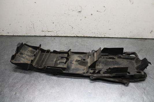 11-23 SUZUKI GSXR 750 REAR BACK TAIL UNDERTAIL BATTERY TRAY PLASTIC BB55