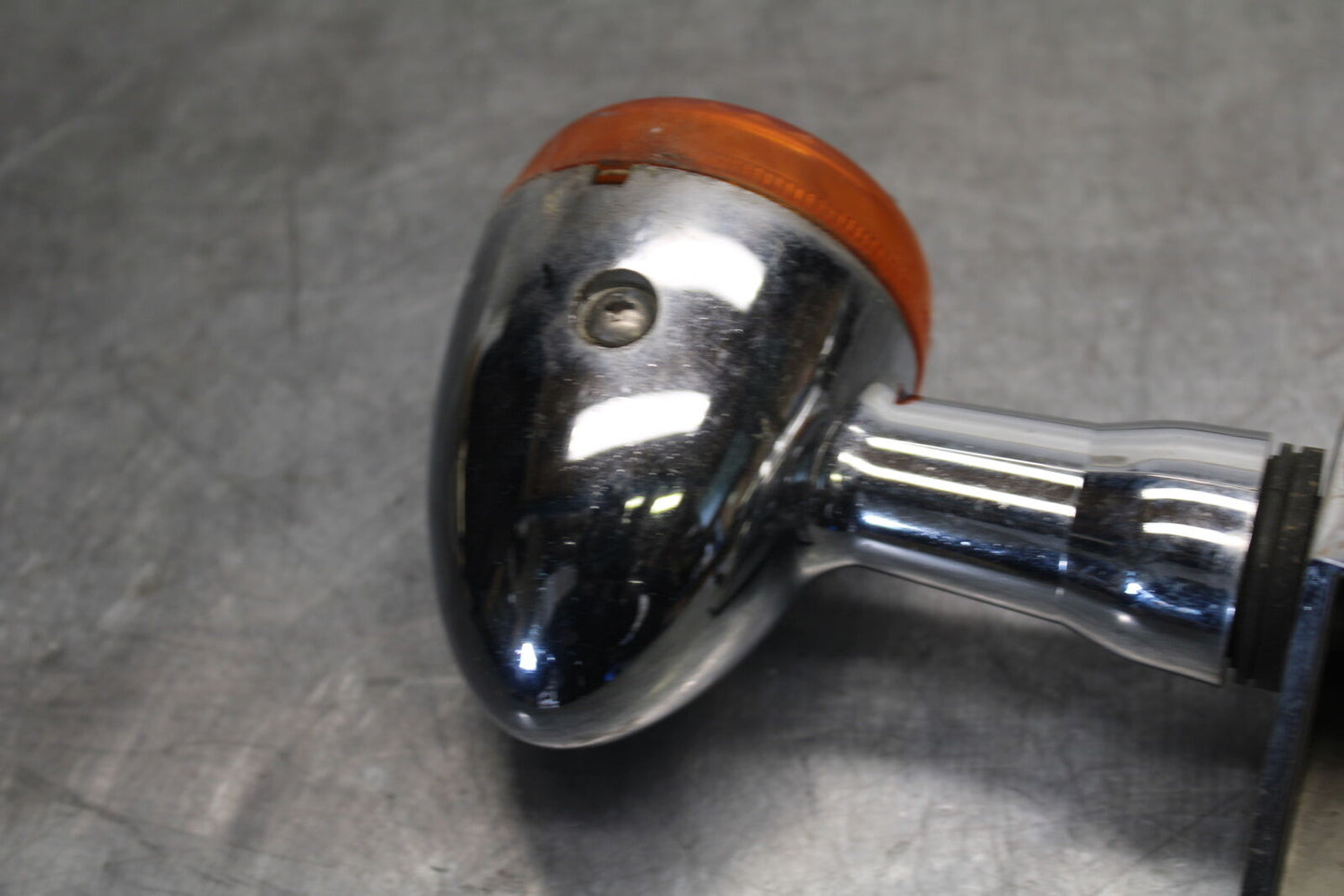 05-09 SUZUKI BOULEVARD C90 REAR BACK TURN SIGNAL BAR MOUNT BRACKET BB692