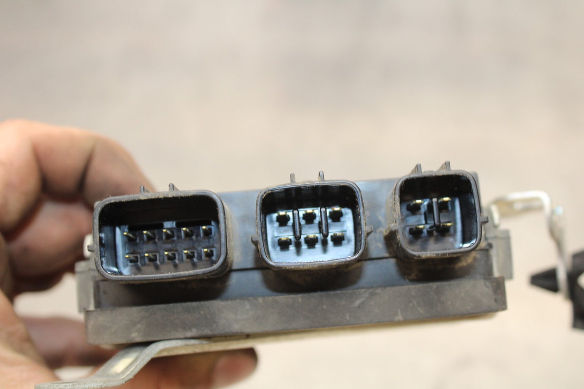 2007 Kawasaki Ninja ZX6R ZX600P RELAY ASSEMBLY FUSE BOX BB175