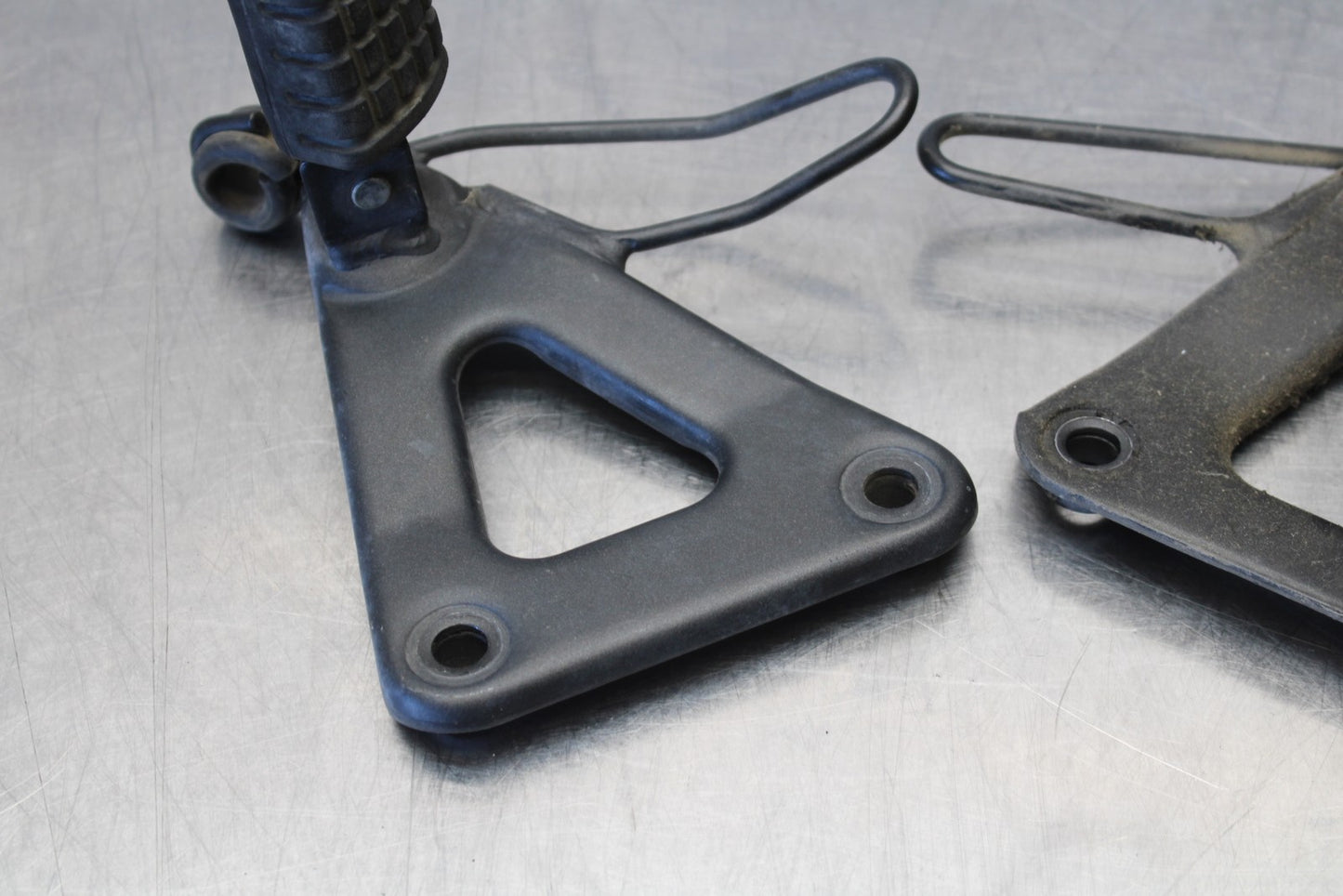 08-18 KAWASAKI KLR650 REAR BACK PASSENGER PEG SET PAIR BB183