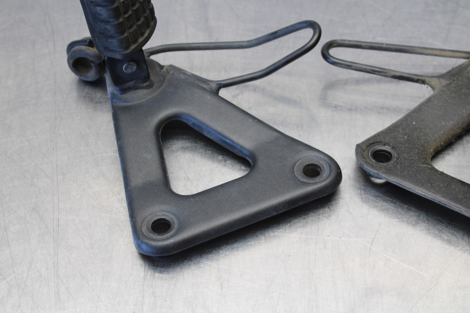 08-18 KAWASAKI KLR650 REAR BACK PASSENGER PEG SET PAIR BB183