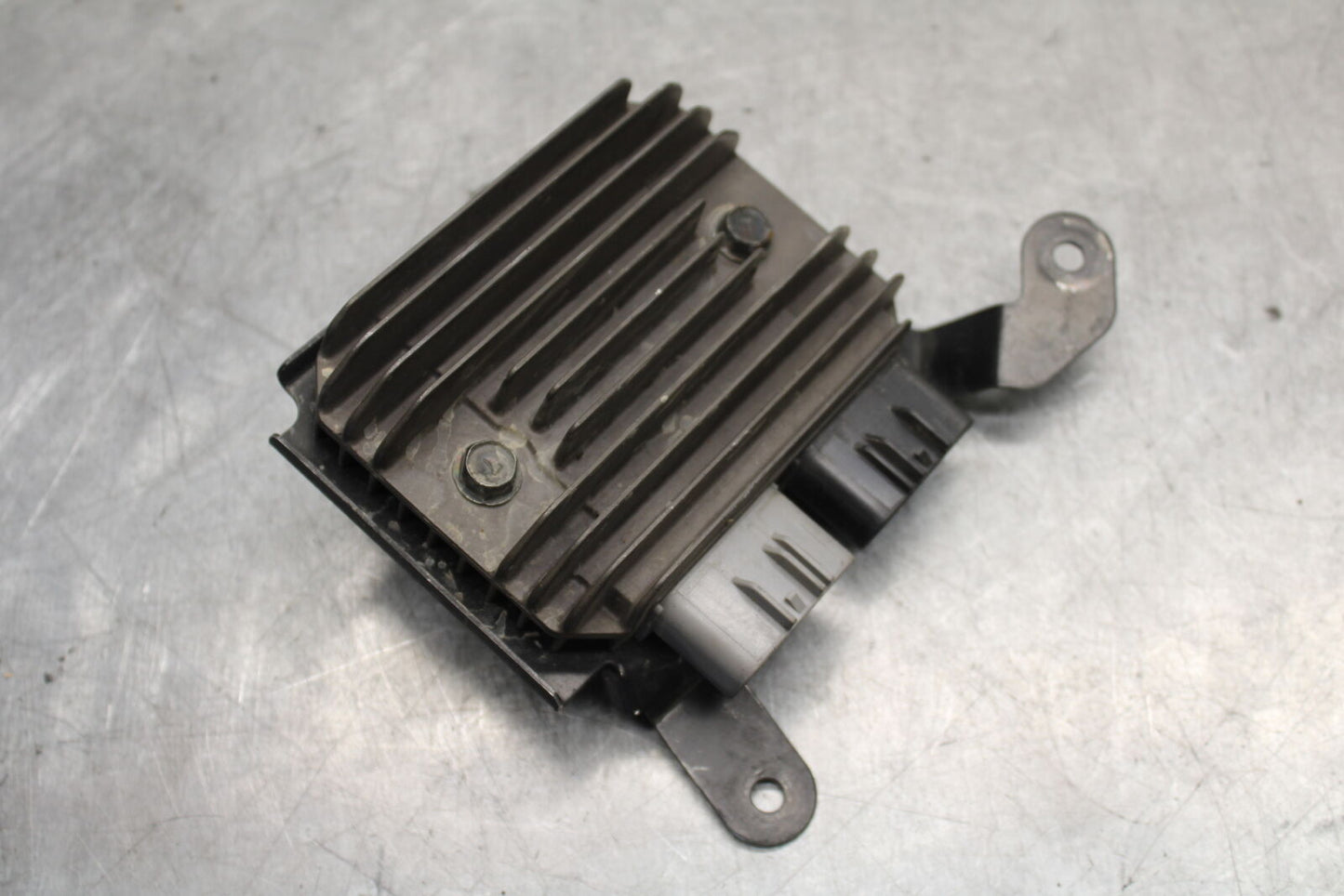 09-12 KAWASAKI NINJA ZX6R RECTIFIER VOLTAGE REGULATOR BB656