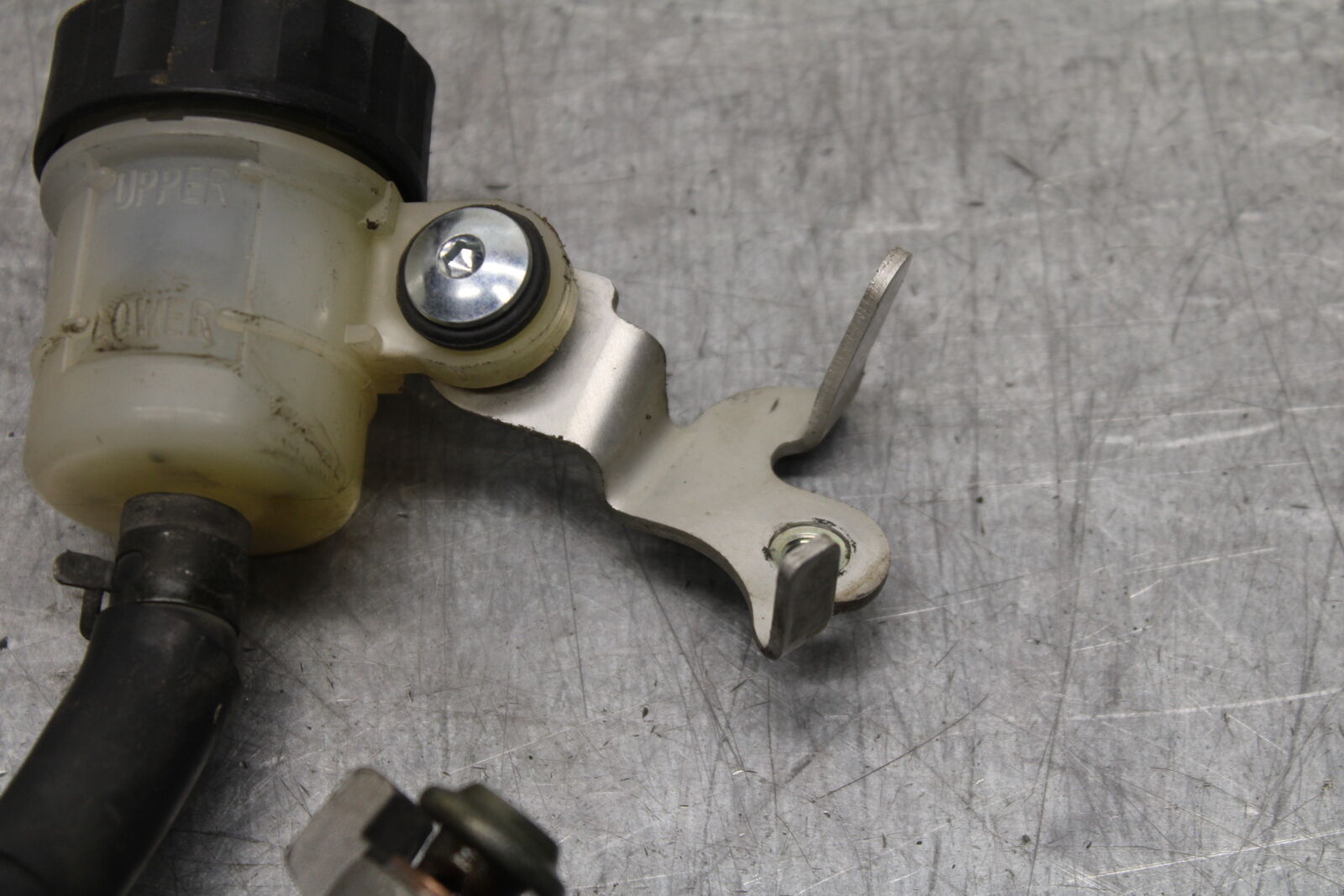 06 YAMAHA YZF R6 REAR BACK BRAKE MASTER CYLINDER W RESERVOIR BB716