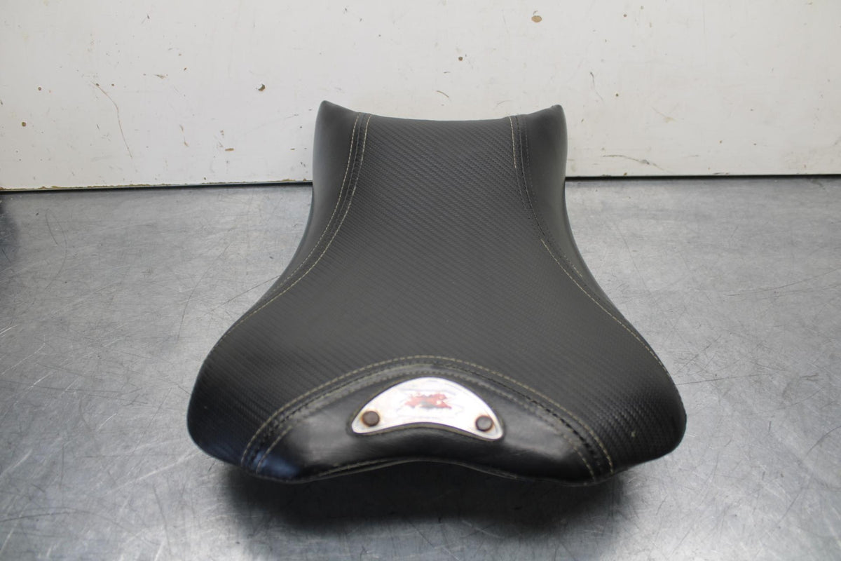 06-07 SUZUKI GSXR750 AFTERMARKET FRONT DRIVERS SEAT PAD SADDLE  BB613