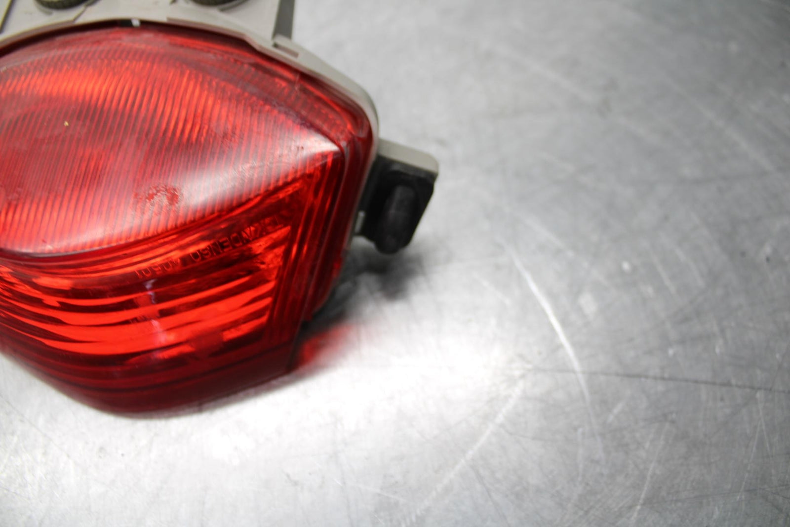 06-07 KAWASAKI NINJA 650R EX650A REAR TAIL TAILLIGHT BACK BRAKE LIGHT BB446