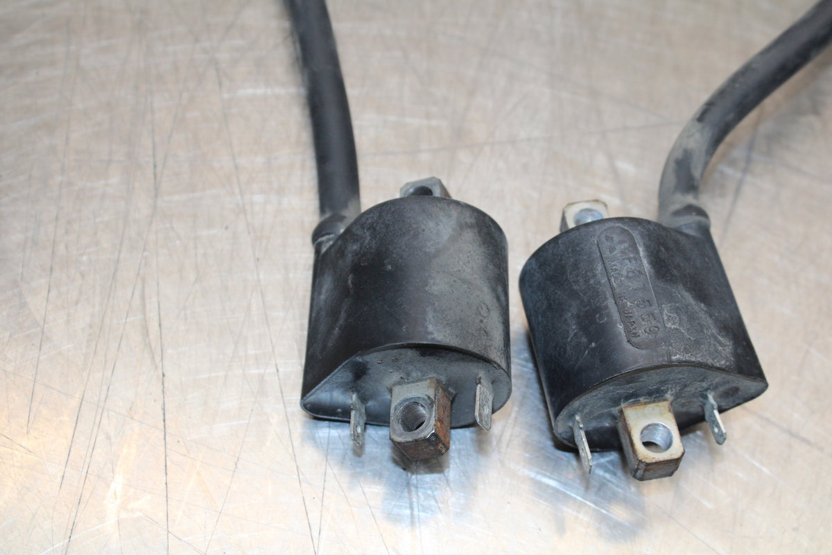 03 SUZUKI SV650S IGNITION COILS COIL SPARK PLUG CAPS BB167