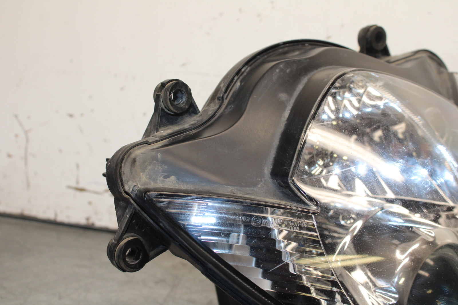 06-07 SUZUKI GSXR 600 FRONT HEADLIGHT HEAD LIGHT LAMP BB243
