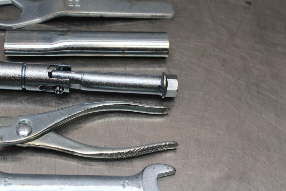 06-07 KAWASAKI NINJA 650R EX650A STOCK TOOLS OEM TOOL BAG KIT SET BB774