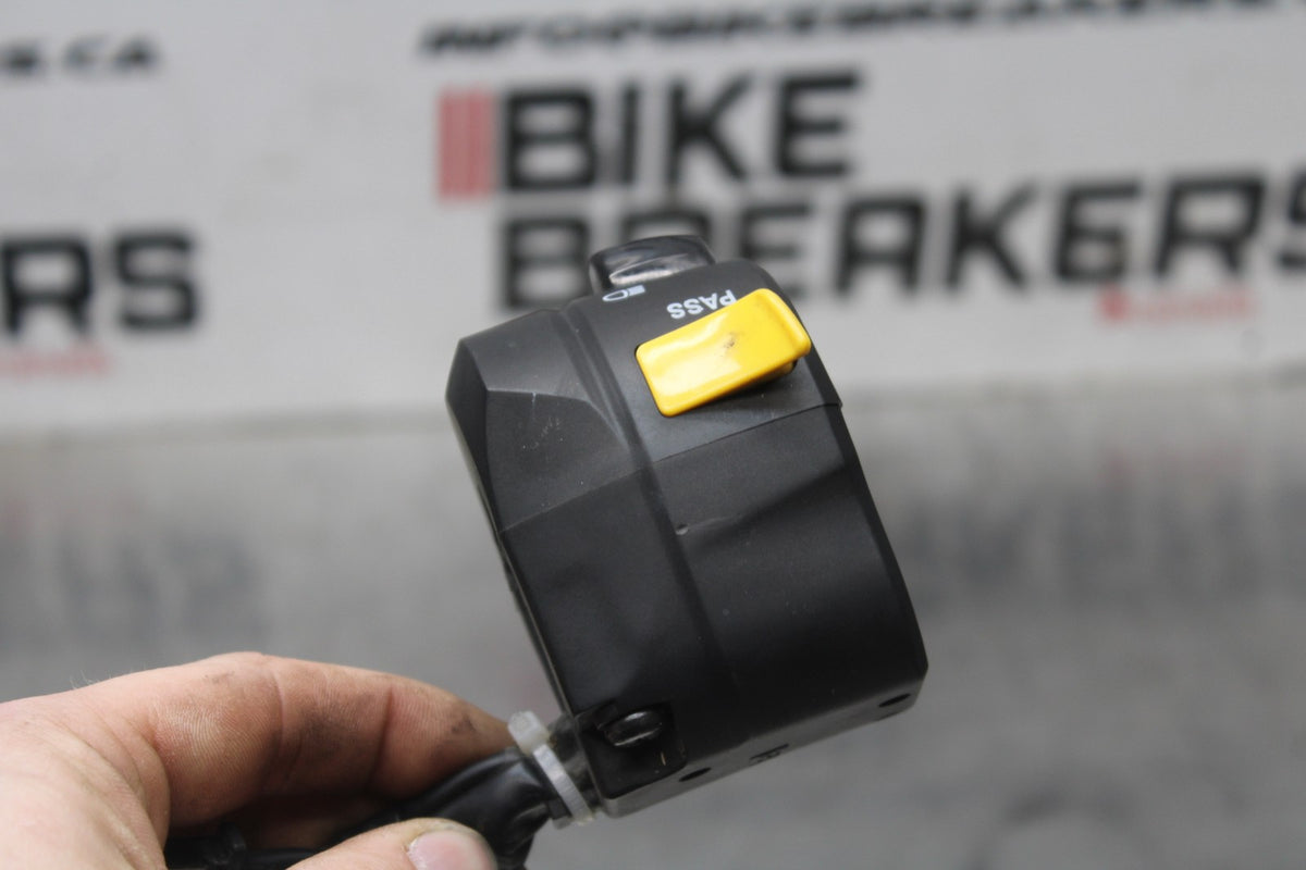 15 SUZUKI GW250F LEFT CLIP ON HANDLE HORN SIGNALS SWITCH SWITCHES BB789