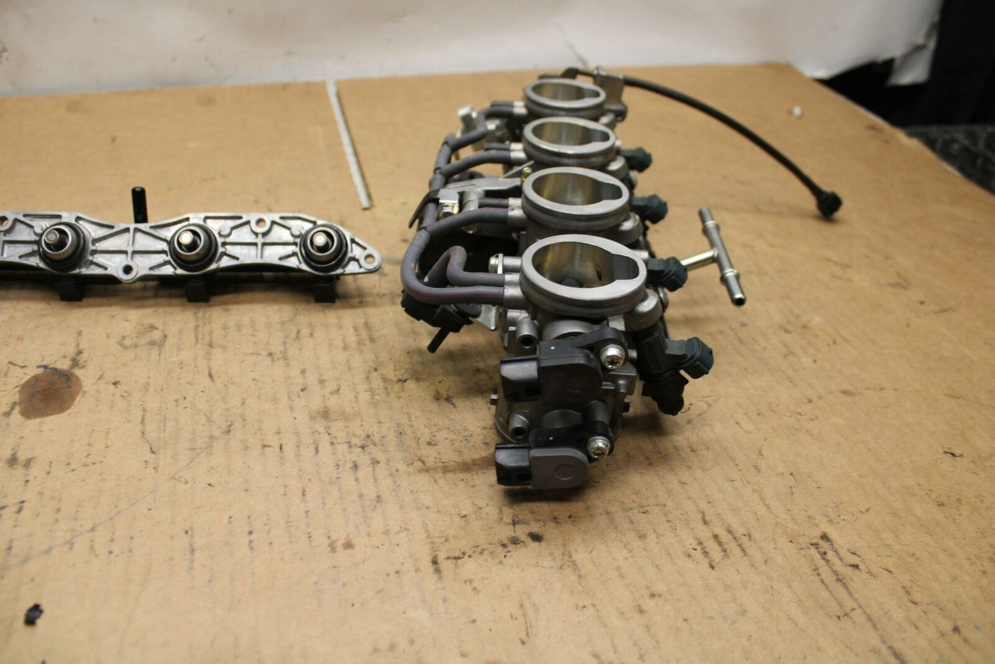 09-12 KAWASAKI NINJA ZX6R MAIN FUEL INJECTORS / THROTTLE BODIES BB383