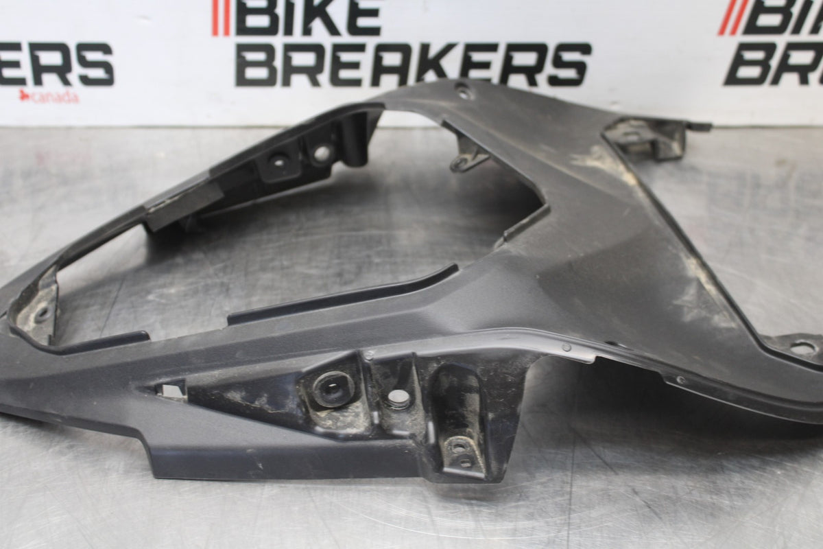 24-25 KAWASAKI NINJA 500 ABS CENTER REAR BACK TAIL FAIRING COWL BB899