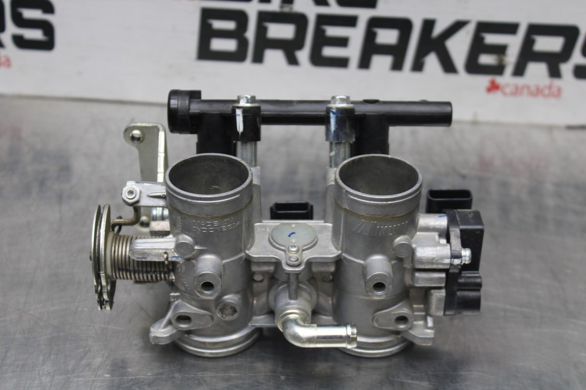 17-18 YAMAHA YZF R3 MAIN FUEL INJECTORS / THROTTLE BODIES BB788