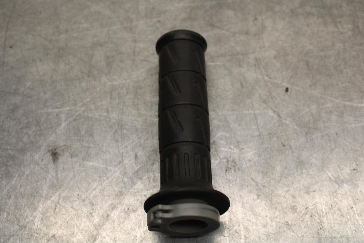 15-16 KAWASAKI EX300 RIGHT THROTTLE GRIP BB635