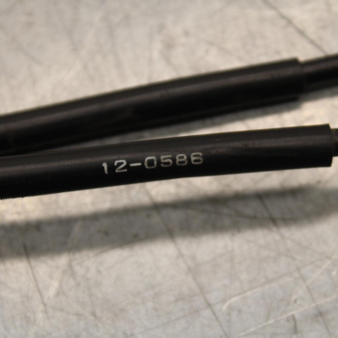 21 KAWASAKI NINJA ZX6R THROTTLE CABLES LINES BB647