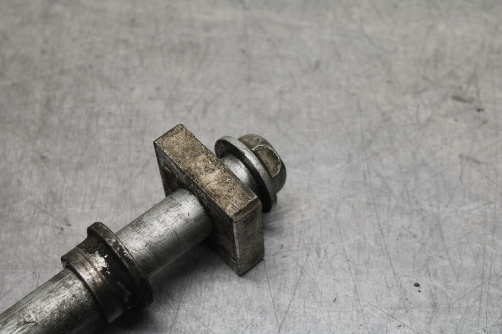 14-15 KAWASAKI NINJA 650 EX650F ABS REAR AXLE WHEEL RIM PIVOT BOLT AXEL BB741