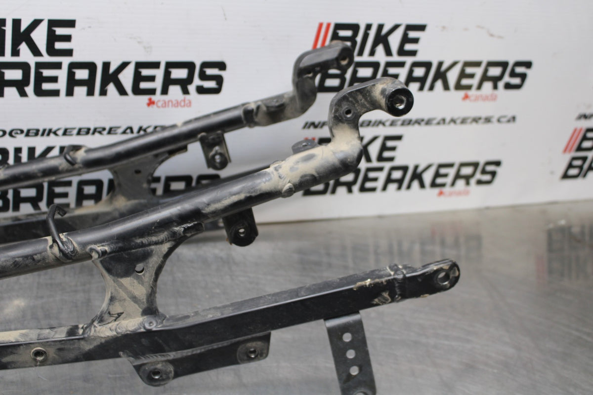 06 SUZUKI SV650S REAR SUBFRAME BACK SUB FRAME BB783