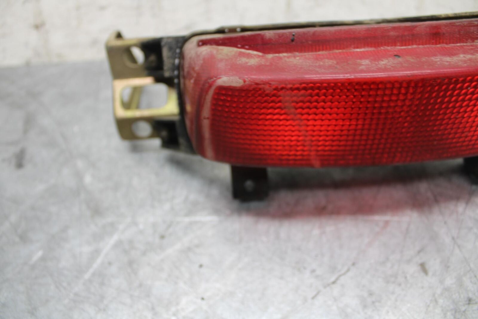 1993 Suzuki GSXR1100W REAR TAIL TAILLIGHT BACK BRAKE LIGHT BB46