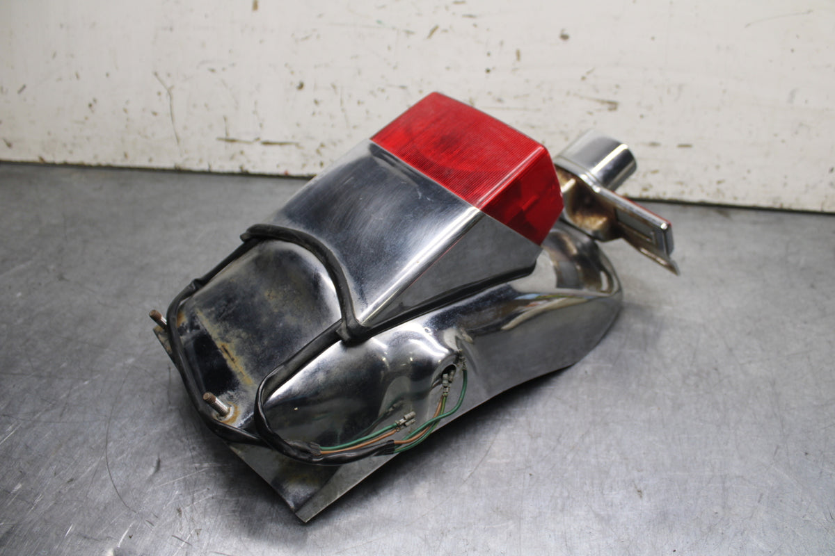 82-83 HONDA V45 MAGNA REAR BACK WHEEL FENDER MUD GUARD BB107