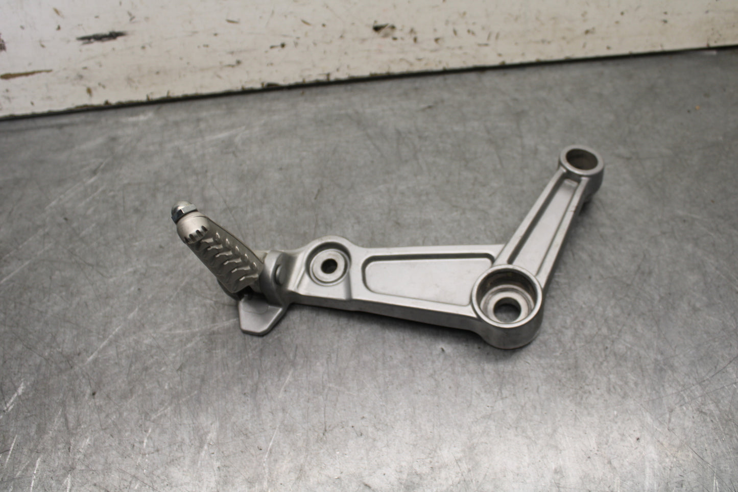 20-23 APRILIA RS660 LEFT REARSET REAR SET DRIVER FOOT PEG REST STOP  BB667
