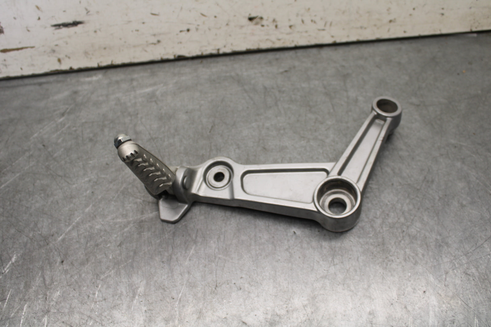 20-23 APRILIA RS660 LEFT REARSET REAR SET DRIVER FOOT PEG REST STOP  BB667