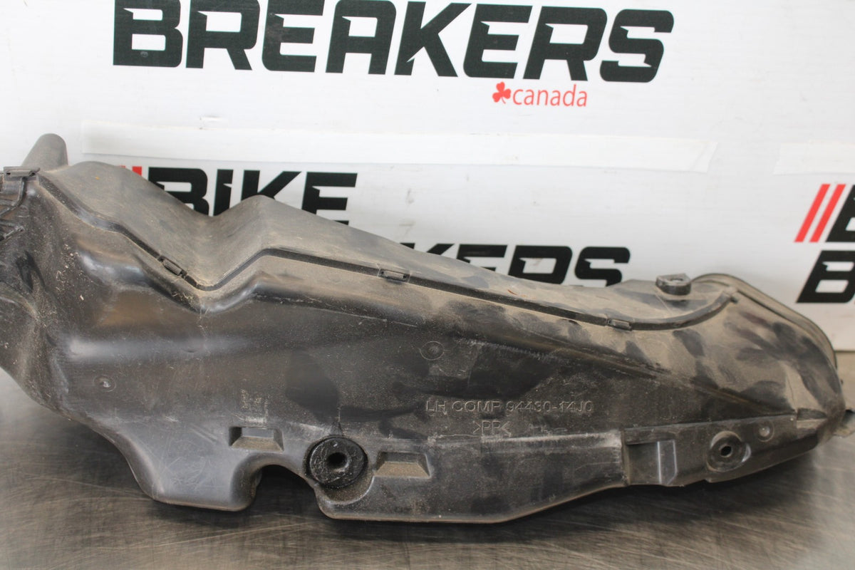 11-24 SUZUKI GSXR750 RIGHT LEFT AIR INTAKE DUCTS BB879