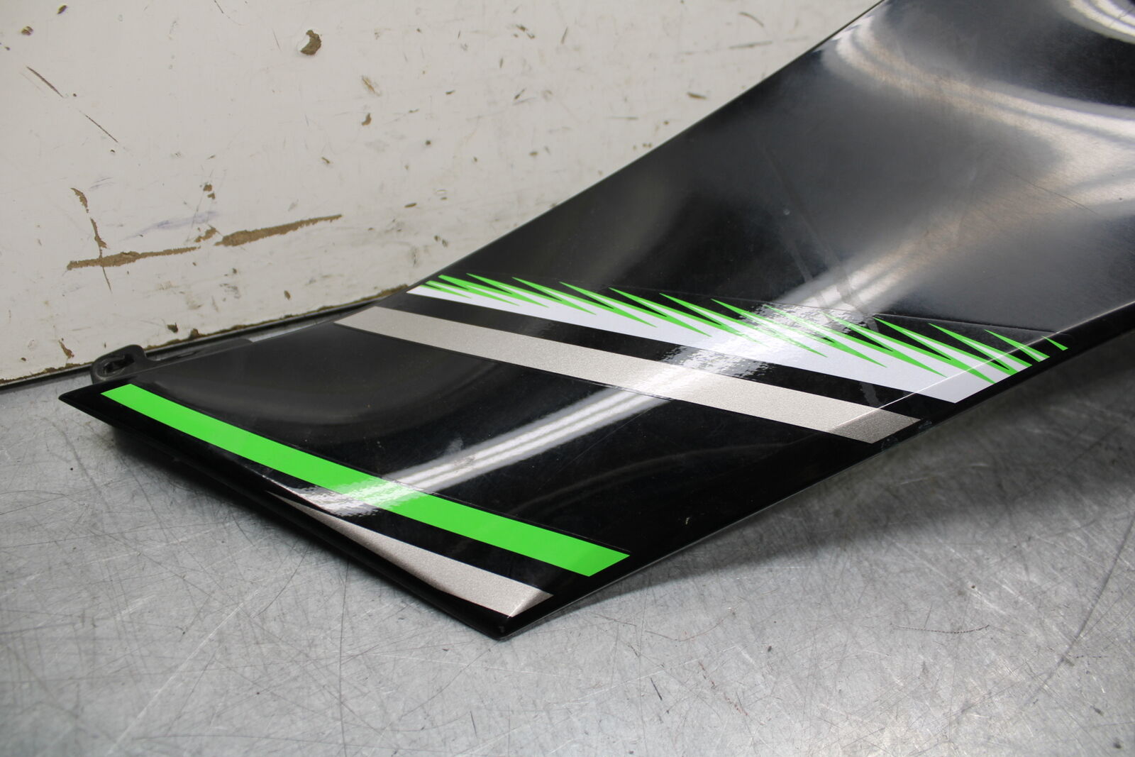 16 KAWASAKI NINJA ZX10R RIGHT FRONT SIDE SEAT PANEL TRIM COWL FAIRING BB650