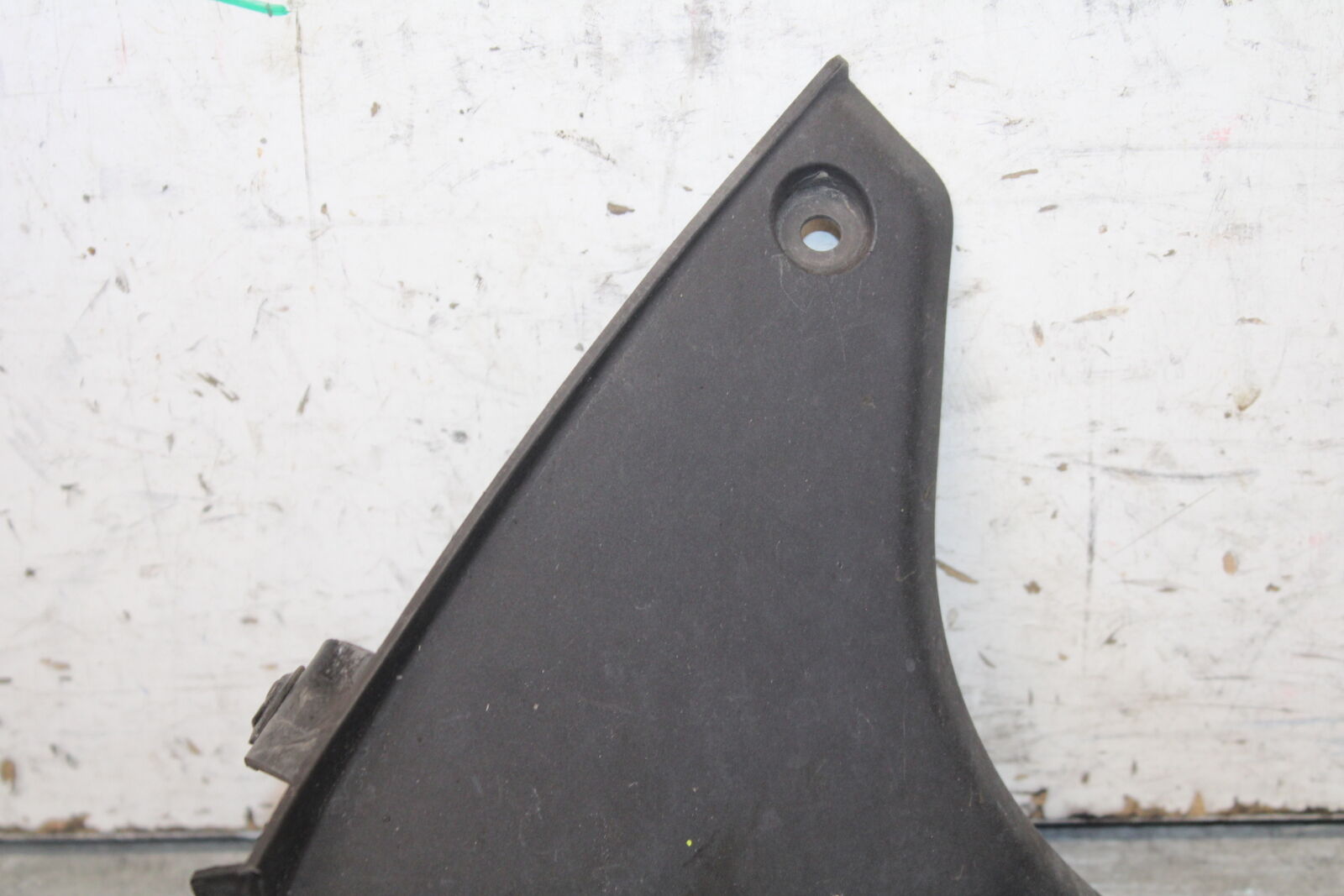 09-12 KAWASAKI NINJA ZX6R FRONT LOWER INNER EXHAUST V FAIRING COWL GUARD BB698