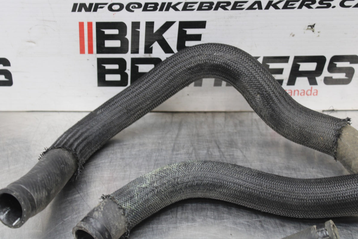 08-10 SUZUKI GSXR 600 RADIATOR HOSES ENGINE COOLANT WATER PIPES HOSE SET  BB835