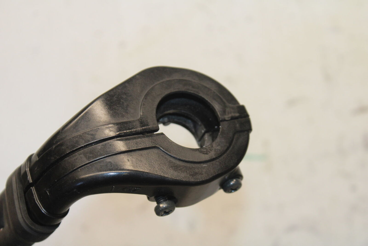 09-12 KAWASAKI NINJA ZX6R THROTTLE CABLE LINE HOUSING GUIDE BB698