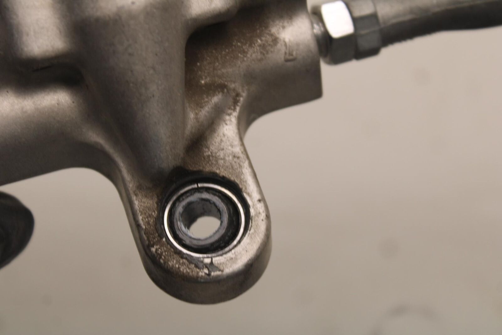 2011 Suzuki GSXR600 STEERING DAMPER STABILIZER 51750-21H10 BB605