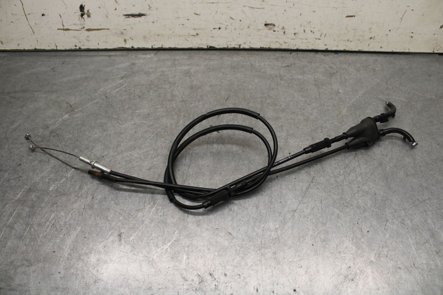 13-18 KAWASAKI NINJA ZX6R THROTTLE CABLES LINES 54012-0586 BB666