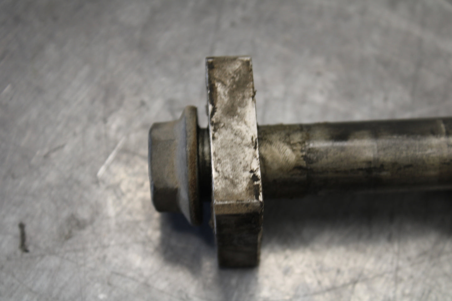 16-17 KAWASAKI VULCAN S 650 EN650 ABS REAR AXLE WHEEL RIM PIVOT BOLT AXEL  BB731