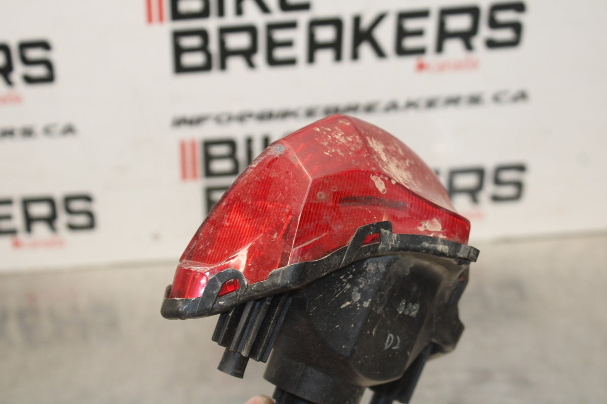 04-09 YAMAHA FZ6 REAR TAIL TAILLIGHT BACK BRAKE LIGHT BB800