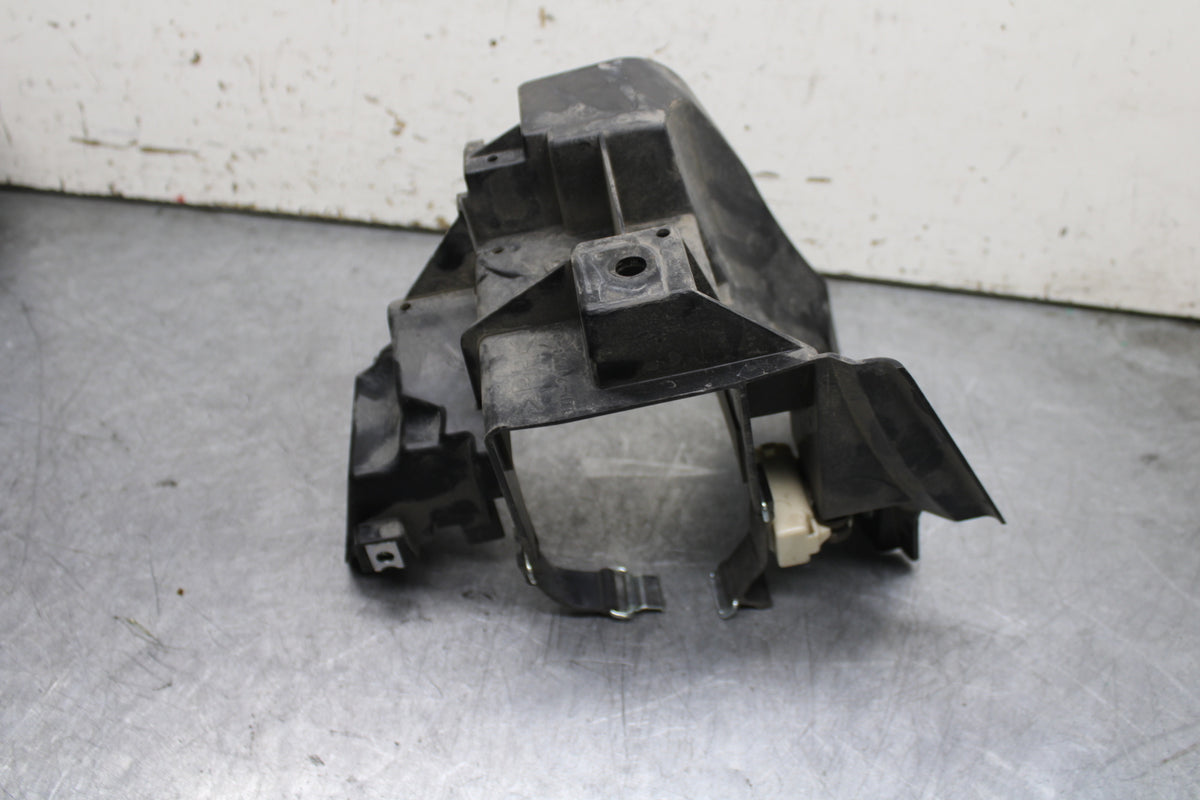 17-24 YAMAHA BOLT XVS950 BATTERY TRAY BOX HOLDER BB729