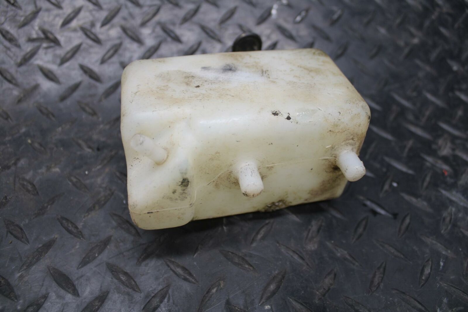 2004 Yamaha Banshee 350 YFZ350 COOLANT WATER TANK RESERVOIR BOTTLE BB232