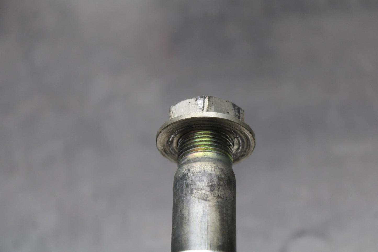 11-22 SUZUKI GSXR 600  FRONT WHEEL RIM AXLE PIVOT BOLT BB193