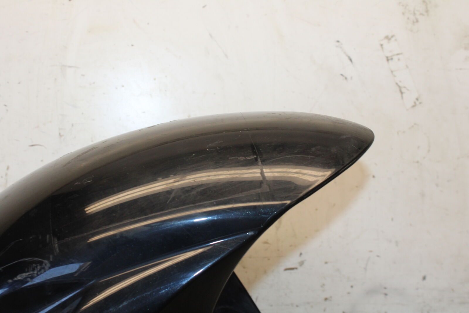 11-24 SUZUKI GSXR750 FRONT WHEEL FENDER COWL FAIRING  BB687