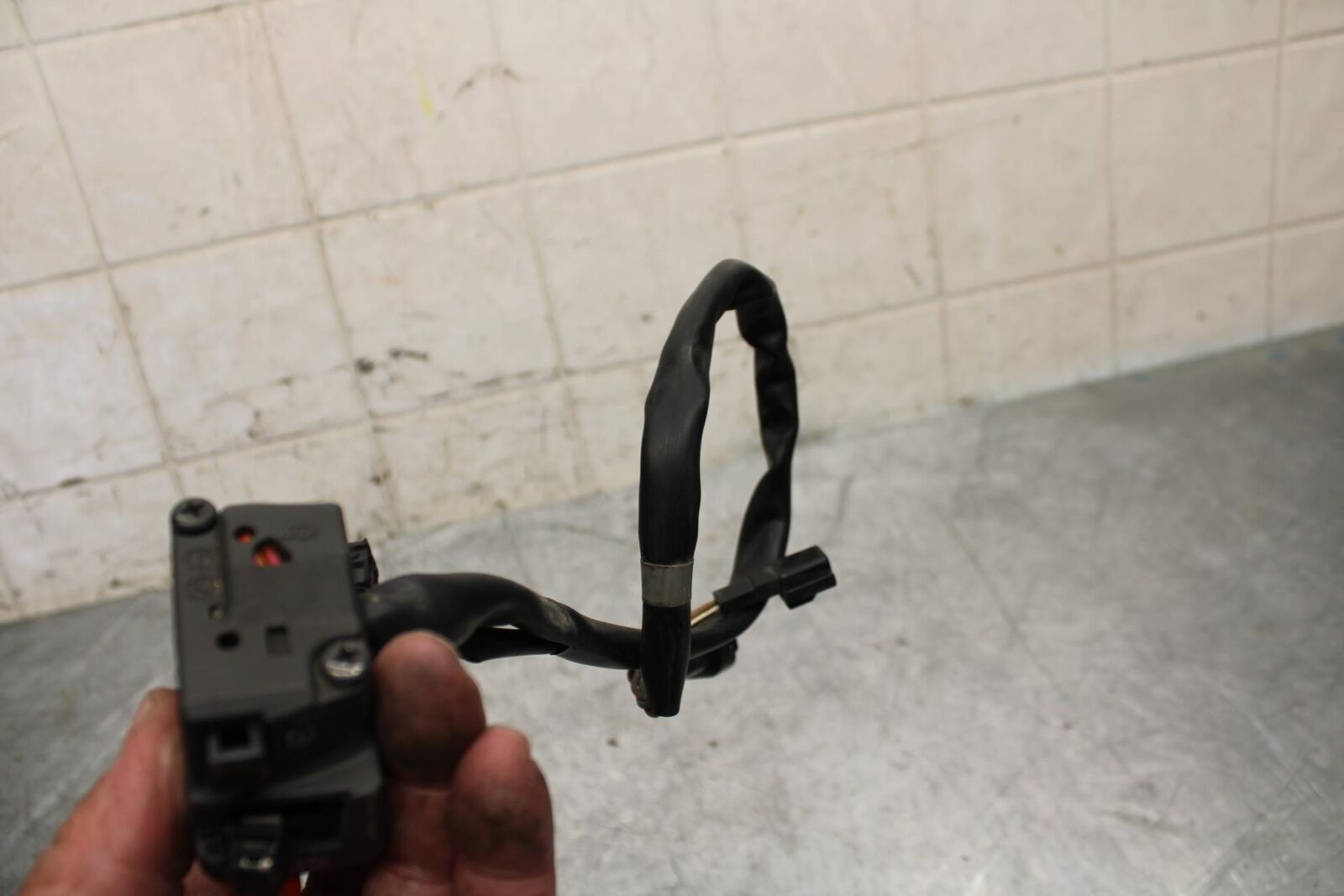 2008 Kawasaki Ninja ZX10R ZX1000E RIGHT CLIP ON HANDLE KILL OFF START SWITCH BB5