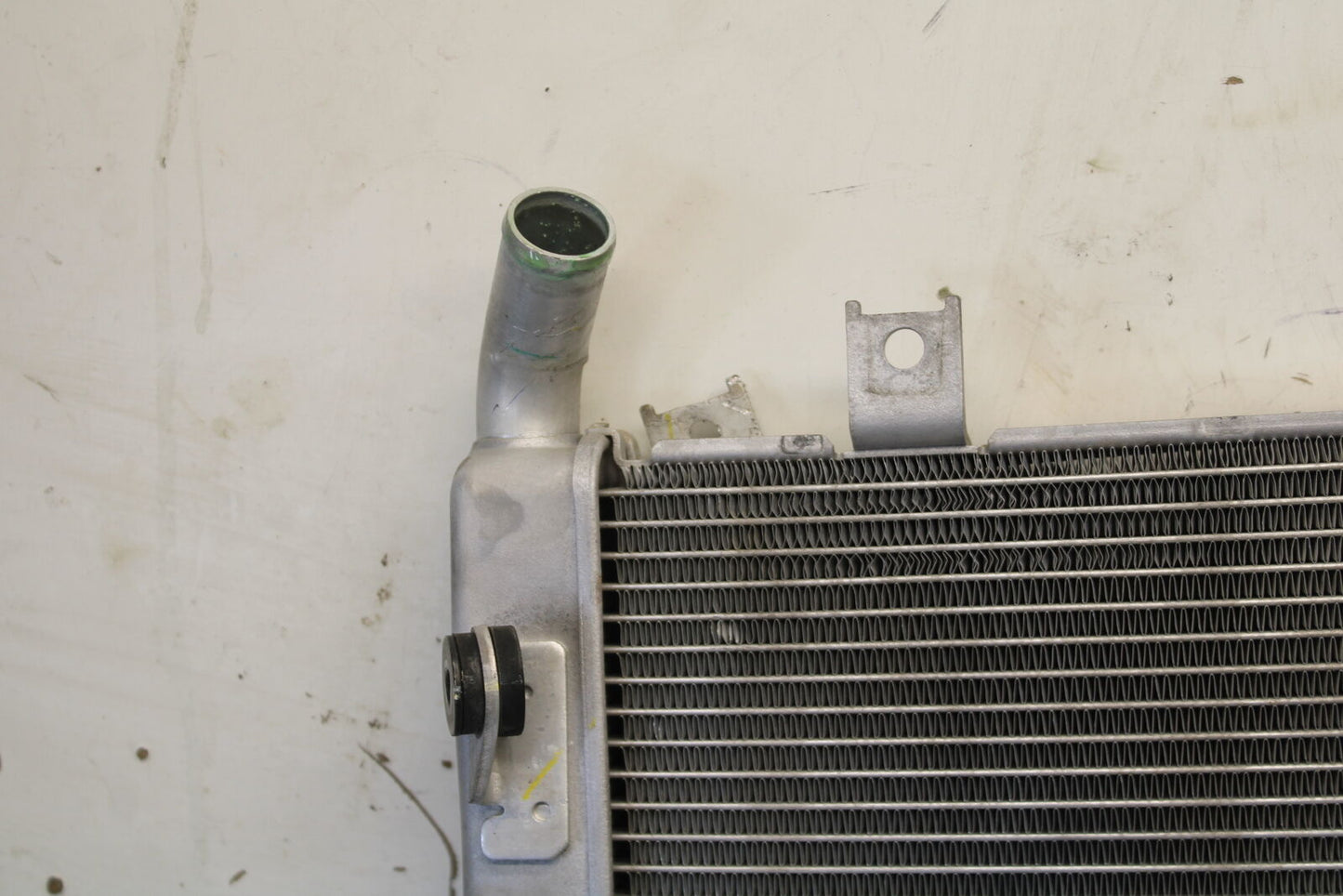 18-23 KAWASAKI NINJA 400 ENGINE RADIATOR MOTOR COOLER COOLING RADIATER BB679