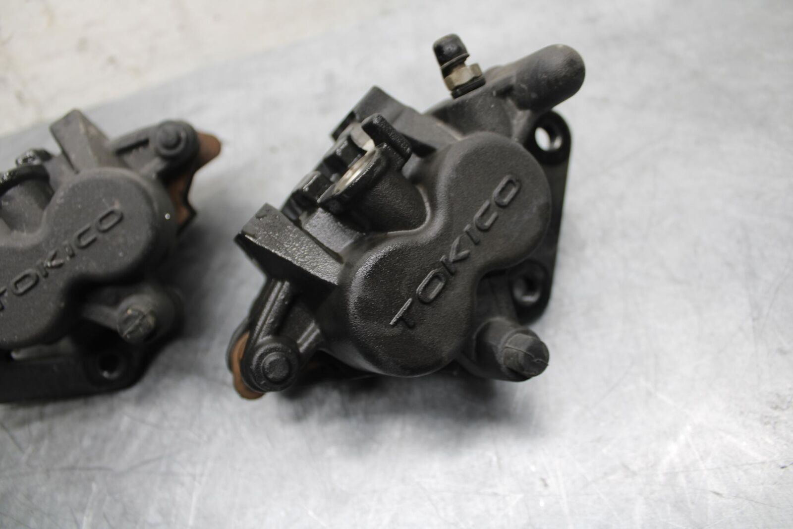 15-17 KAWASAKI EX 650 NINJA  EX 650 ABS RIGHT LEFT FRONT BRAKE CALIPER  BB494