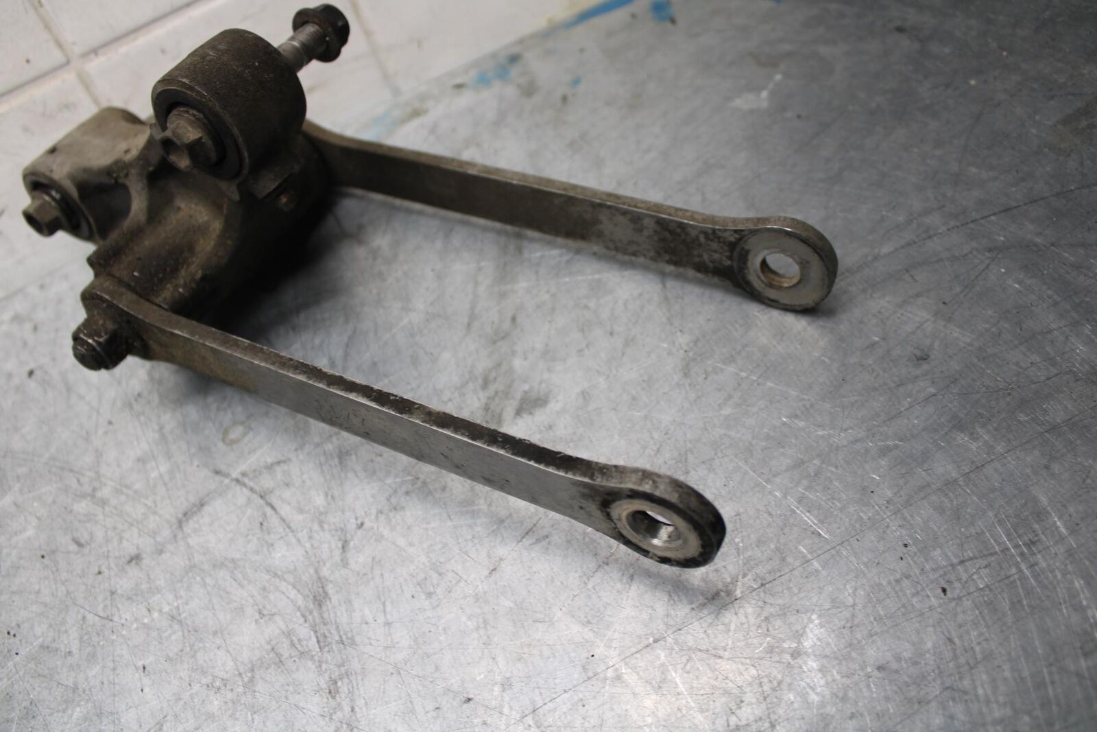 2002 Kawasaki Ninja ZX12R  REAR DOGBONE SHOCK LINKAGE LINK 39007-1302 BB48