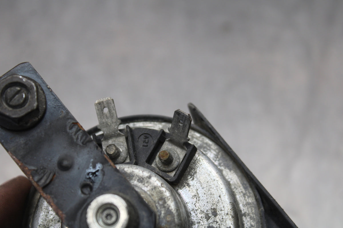 04-09 SUZUKI GS500F HORN SIGNAL BB165